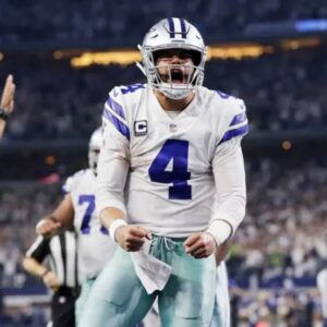 BREAKING: Dak Prescott has signed a new 4-year deal with the Dallas Cowboys worth $240 million