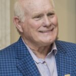 800px-Terry_Bradshaw_at_Arlington_Cemetery