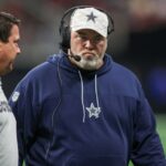 dallas-cowboys-head-coach-mike-946340185_725a53