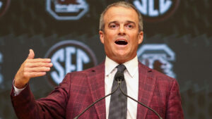 South-Carolina-football-news-Gamecocks-beat-out-Auburn-for-eventual-LaNorris-Sellers-replacement (1)