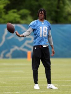 images - 2025-11-18T053614.378