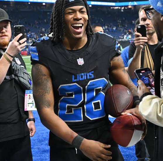 images - 2025-12-16T192338.868