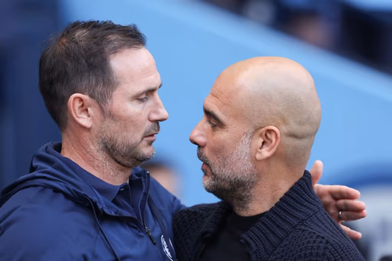 0_GettyImages-1256886274