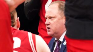 Wisconsin-basketball-coach-Greg-Gard