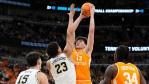 images_ImagnImages_mmsport_volunteer_country_01knvrch99qdn382y6mh