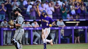 images_voltaxMediaLibrary_mmsport_lsu_country_01khed05my1ahd3pt57z