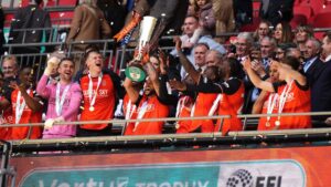 skysports-luton-vertu-trophy_7218192