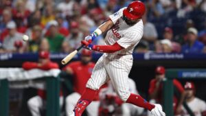 Kyle-Schwarber-2